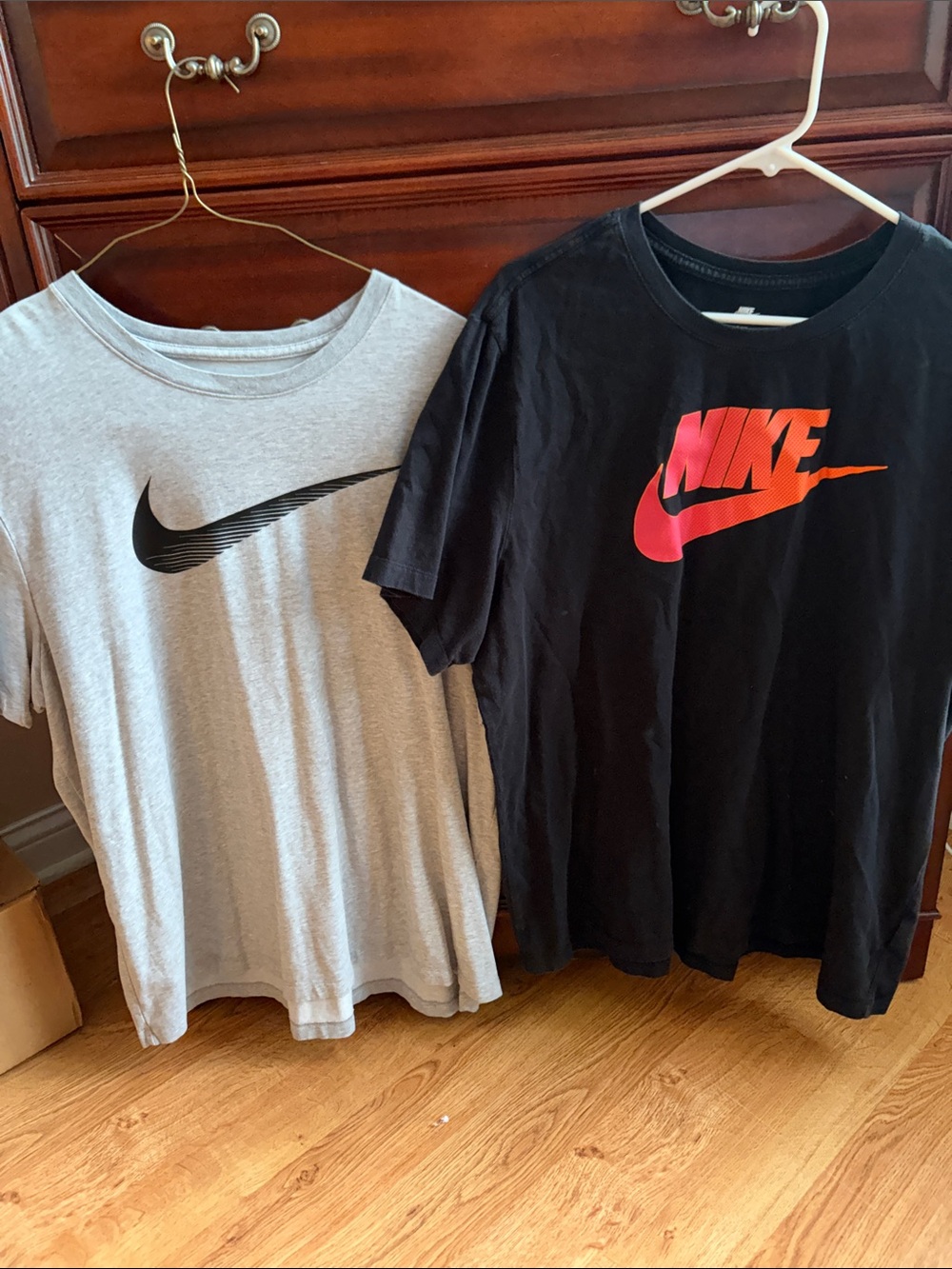 Nike Kids Short Sleeve Logo Tees - Black & Light Gray
